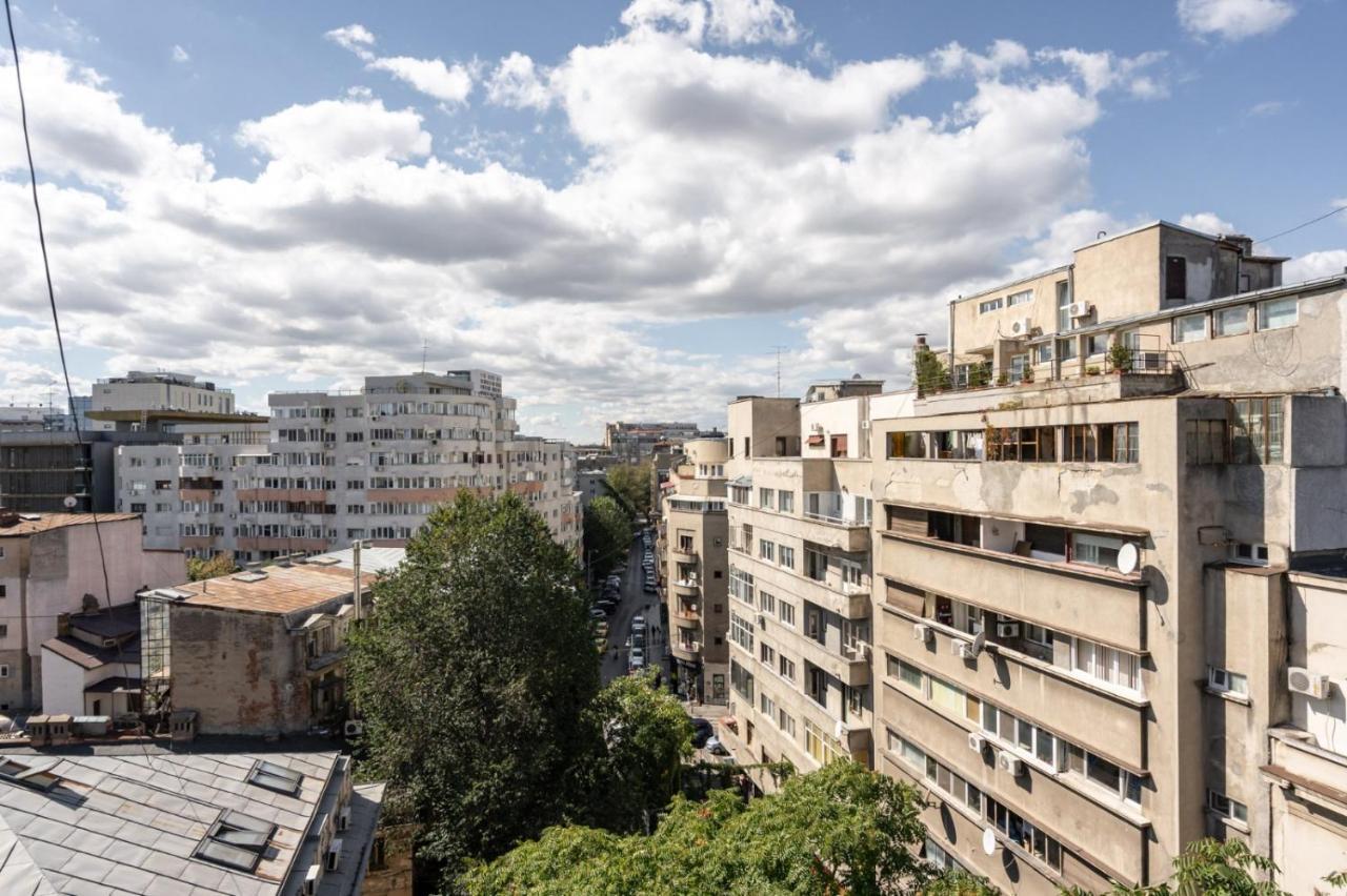 Spacious And Cozy Apartment In Central Bukarest Exteriör bild