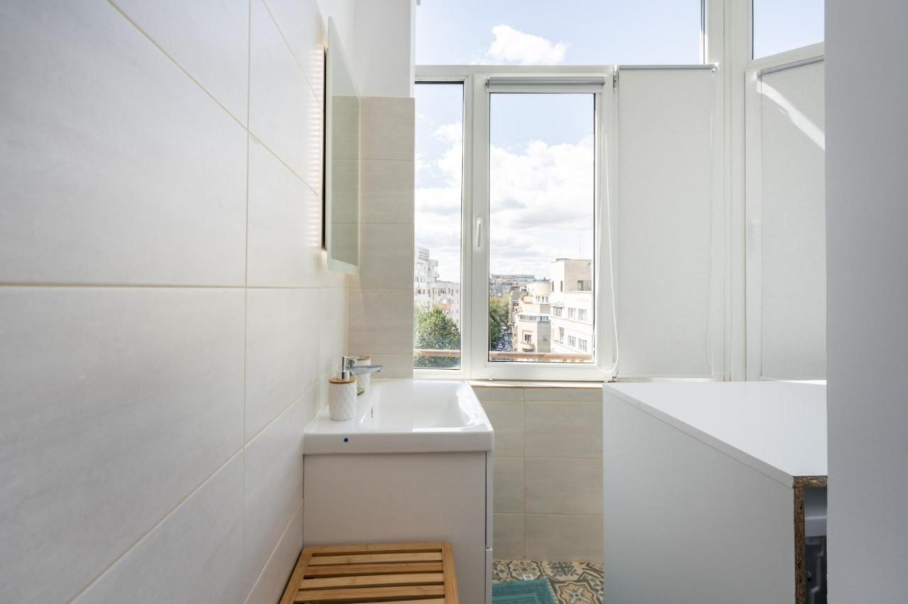 Spacious And Cozy Apartment In Central Bukarest Exteriör bild