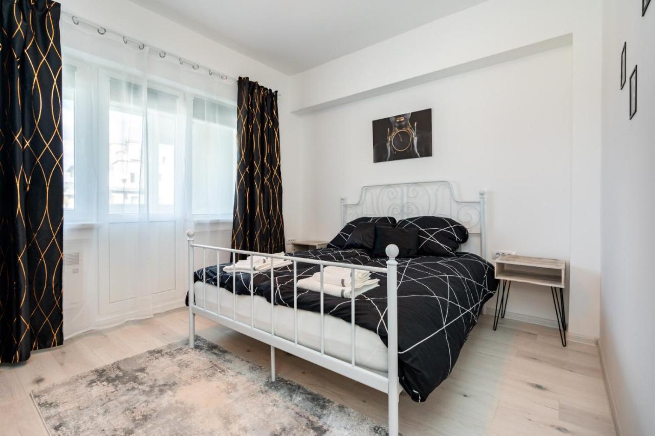 Spacious And Cozy Apartment In Central Bukarest Exteriör bild