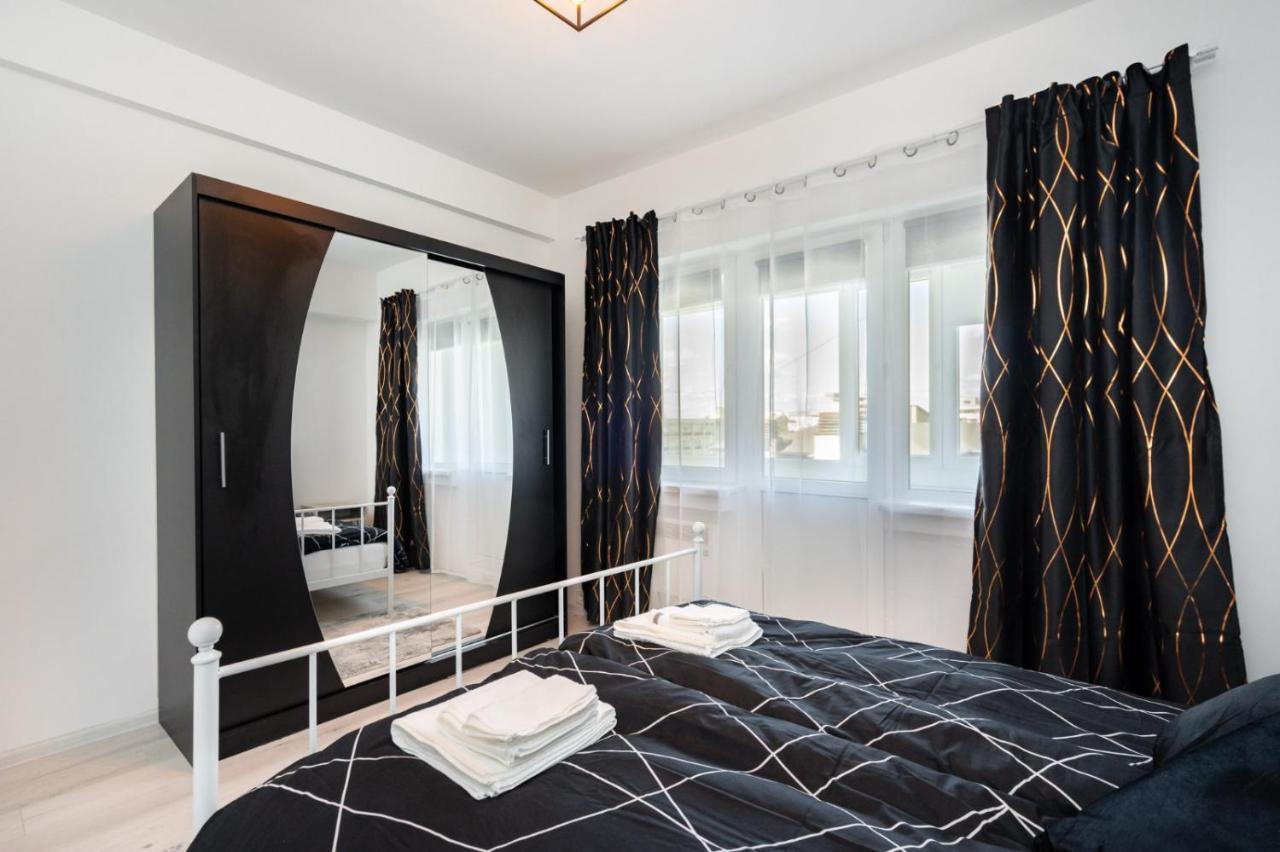Spacious And Cozy Apartment In Central Bukarest Exteriör bild